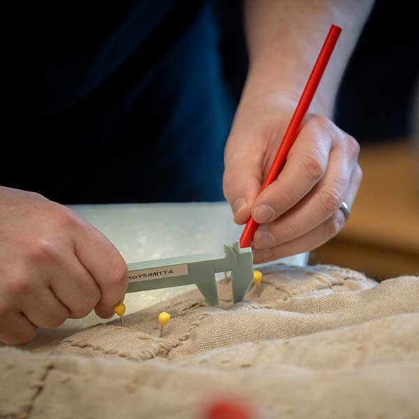 Rauman Merihistoriallisen seuran käsityöilloissa voit tehdä vaikka merimiessäkin